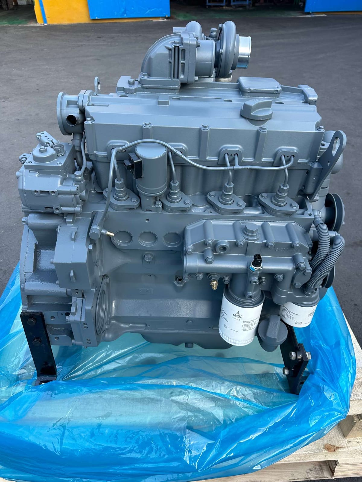 DEUTZ BF4M1012 实机照片