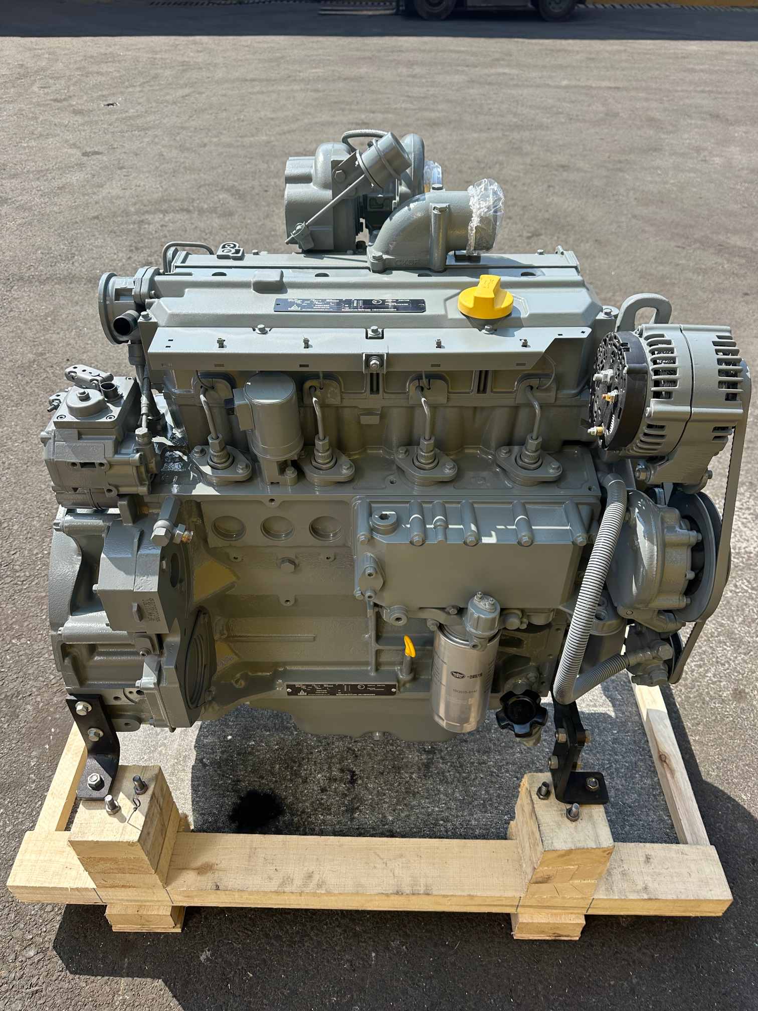 DEUTZ BF4M1013 实机照片