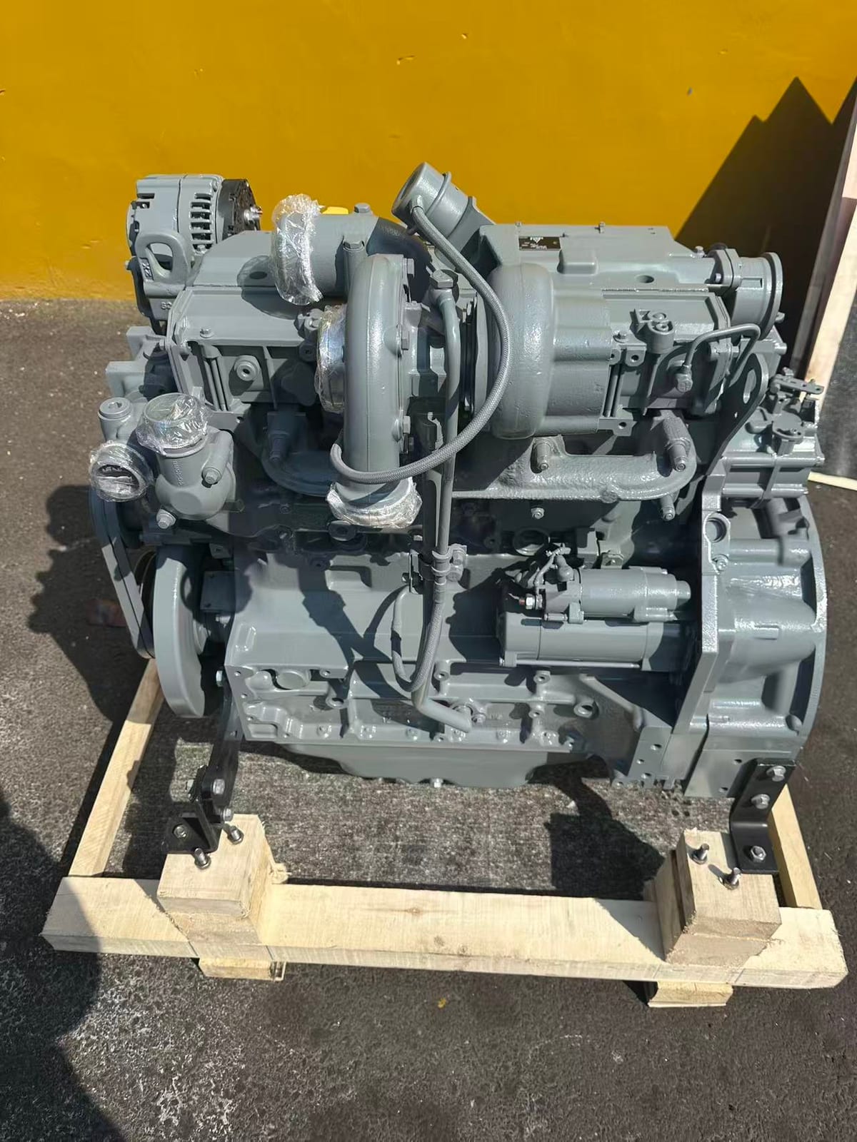 DEUTZ BF4M1013 实机照片