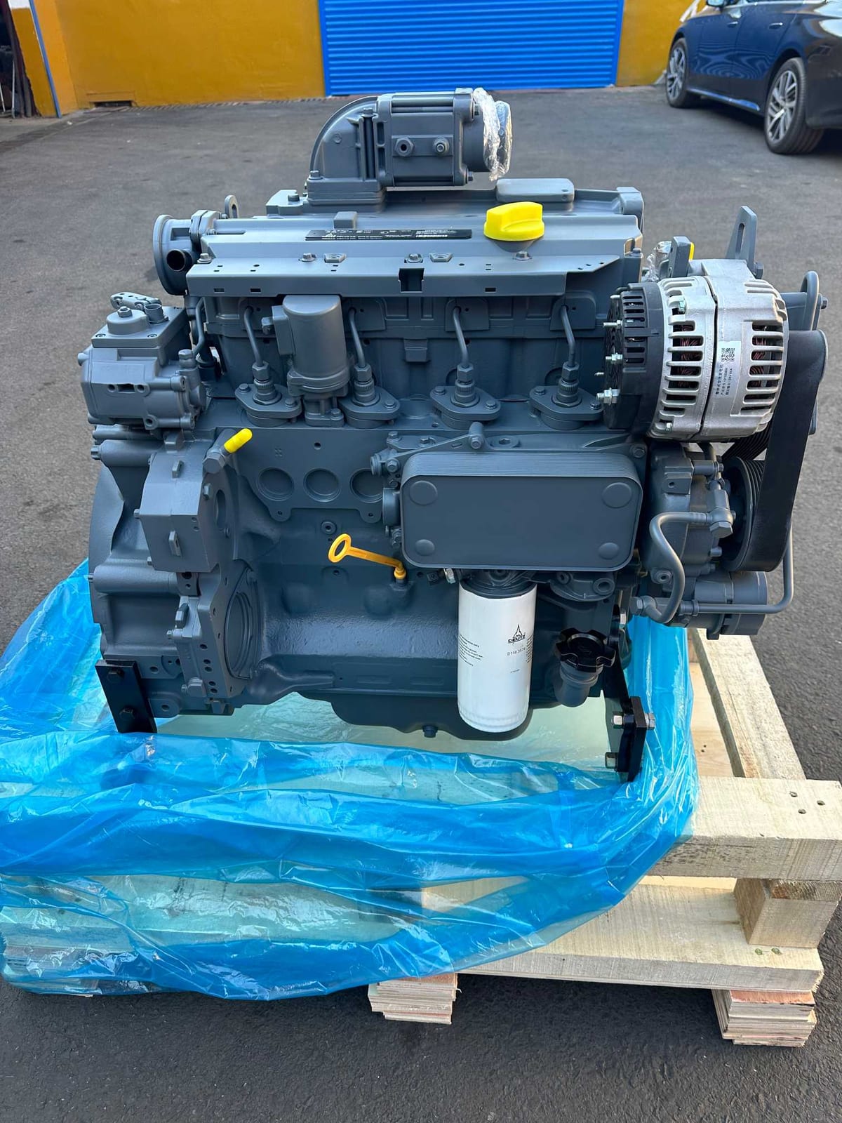 DEUTZ BF4M2012 实机照片