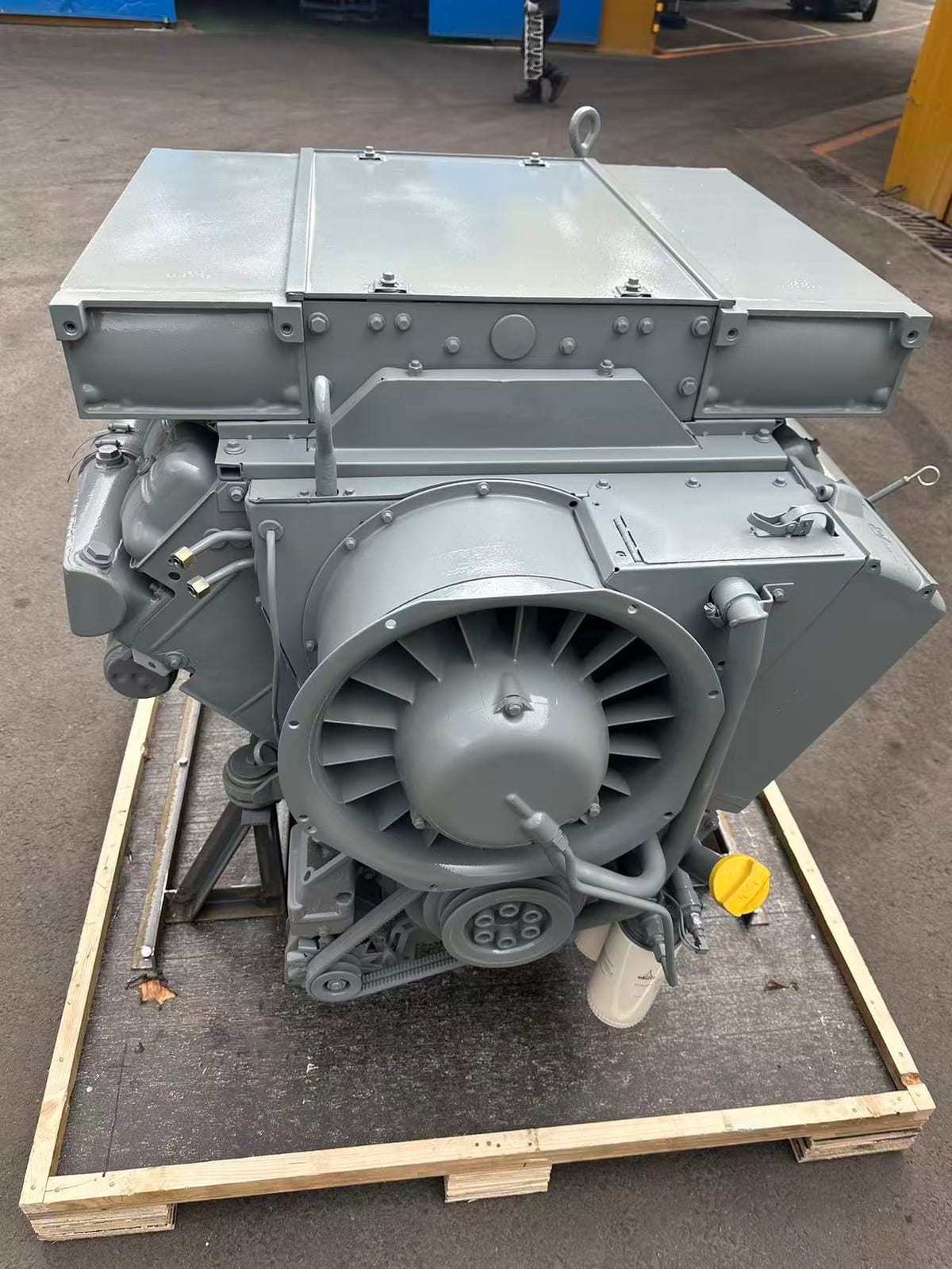 DEUTZ F8L413FW 实机照片