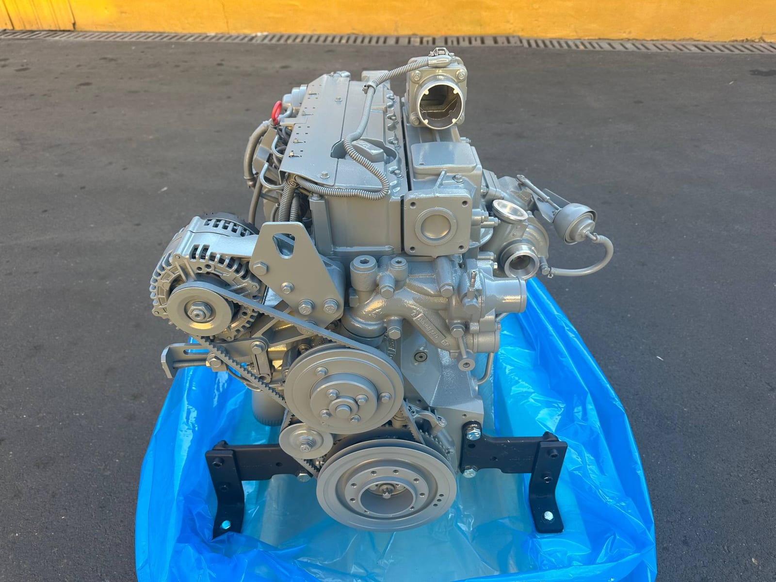 DEUTZ TCD 2012 L04 2V 实机照片