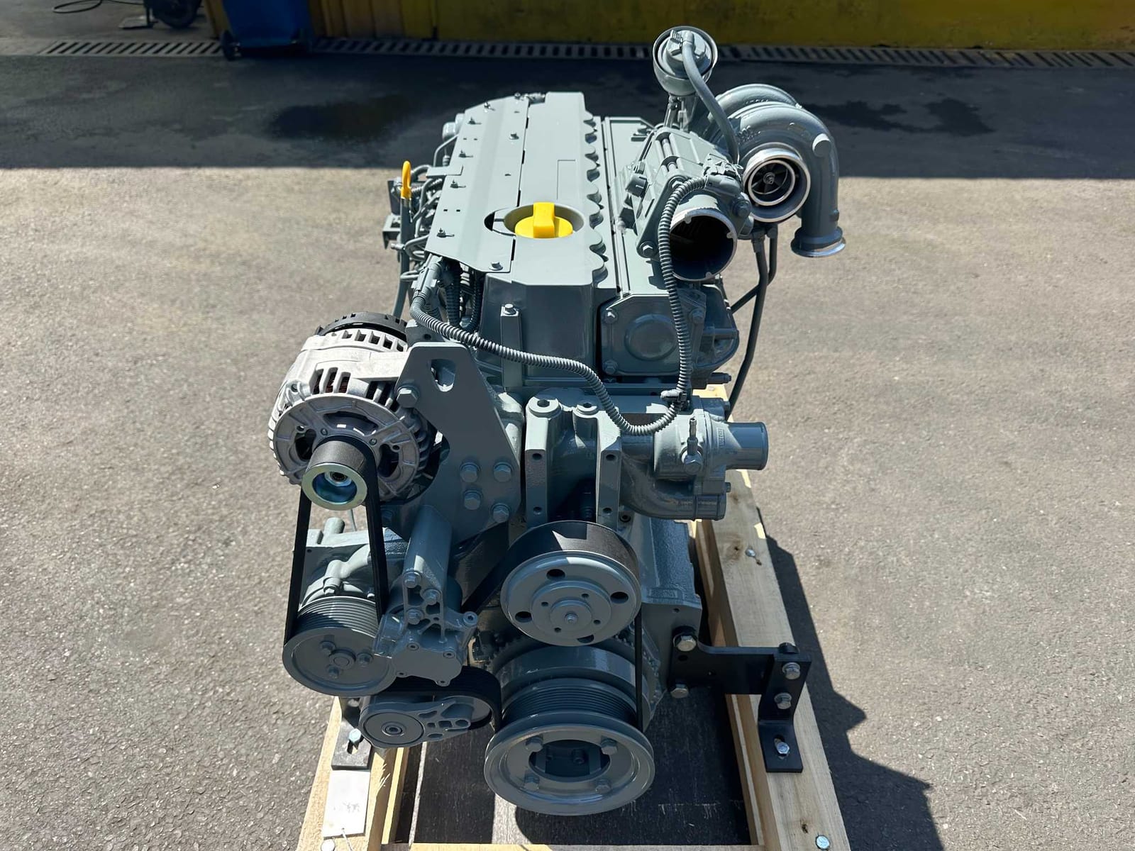 DEUTZ TCD 2013 L04 2V 实机照片