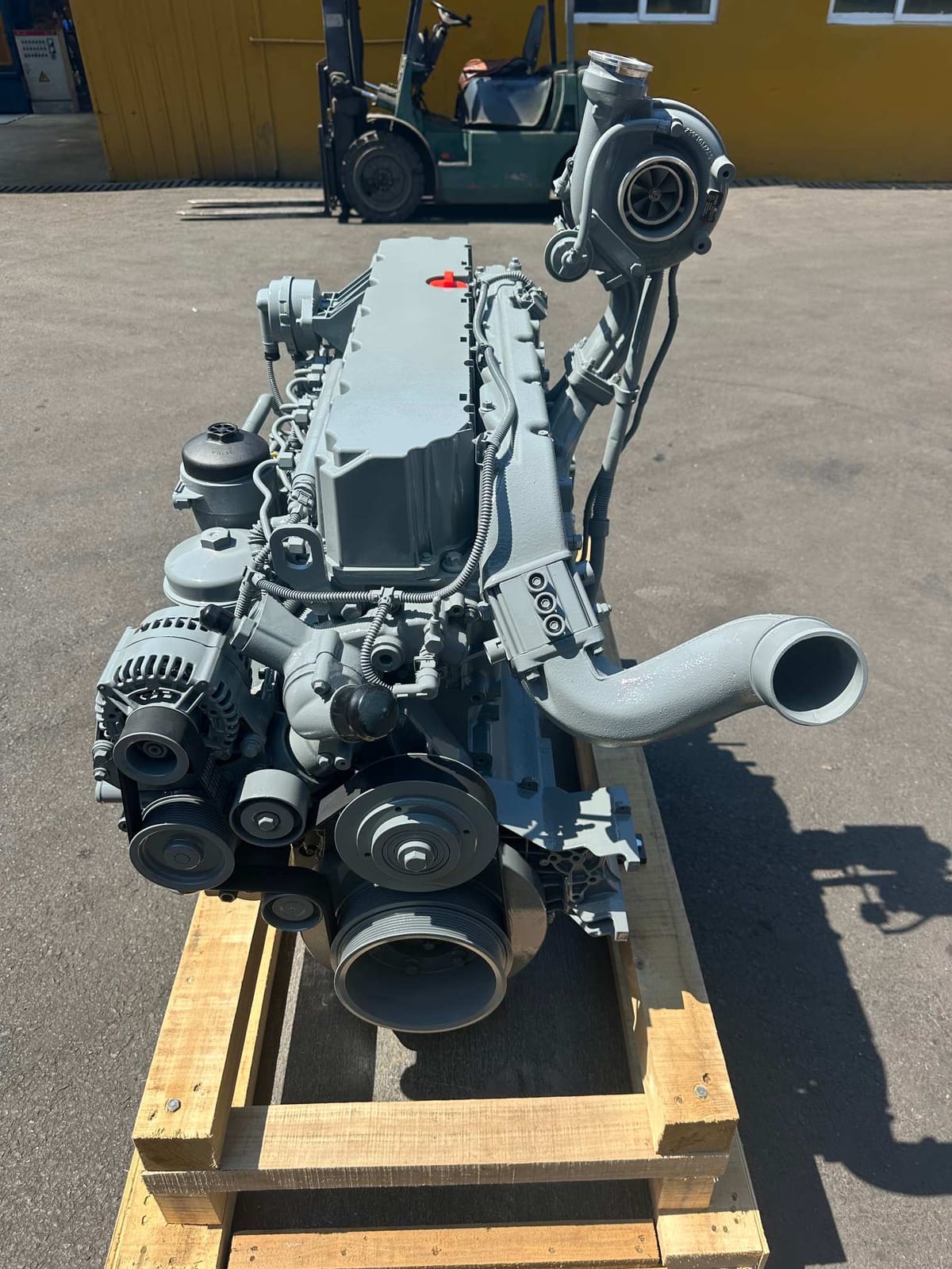 DEUTZ TCD 2013 L06 4V 实机照片