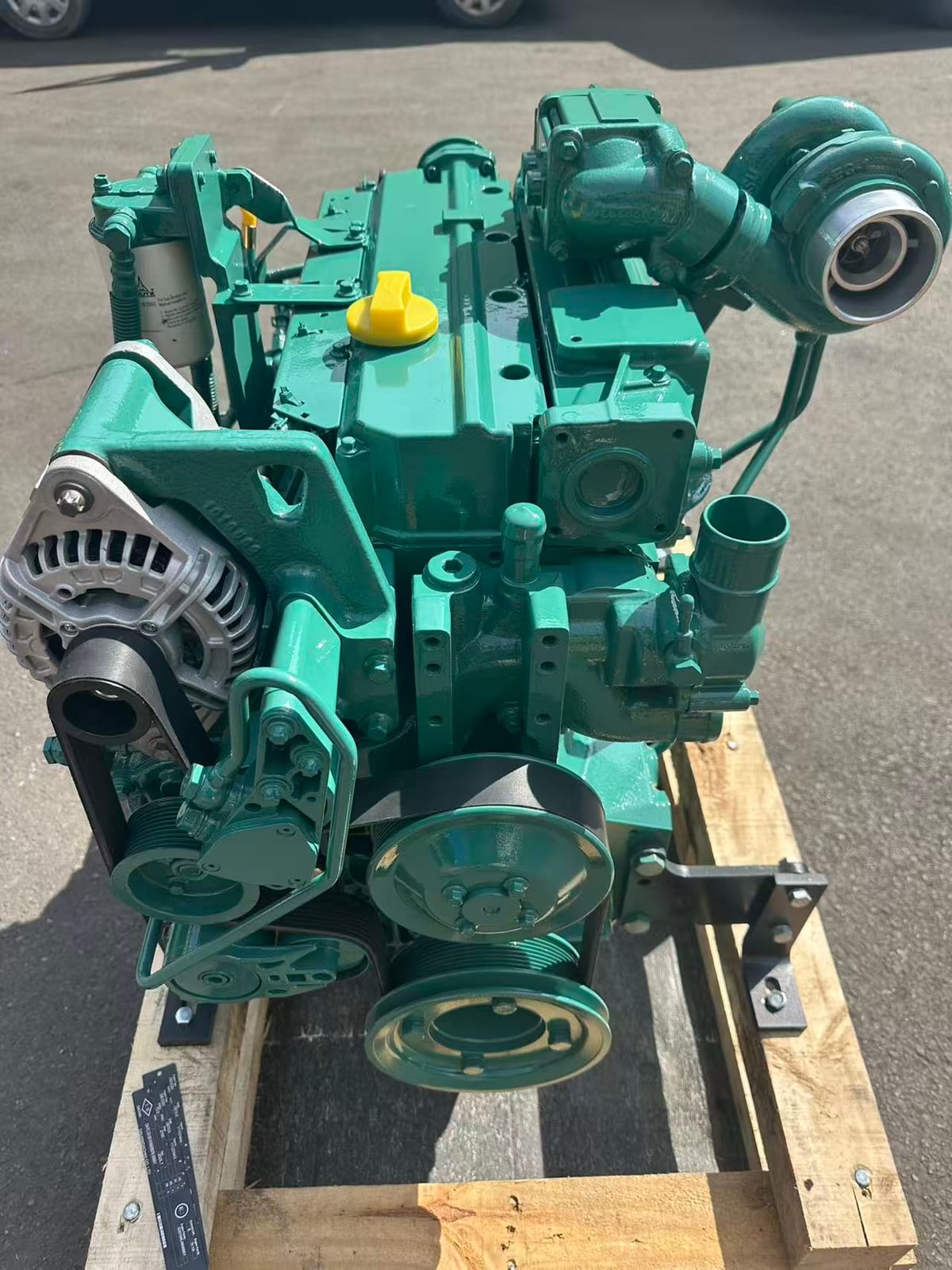 Volvo D4D · EC140B 挖掘机 实机照片