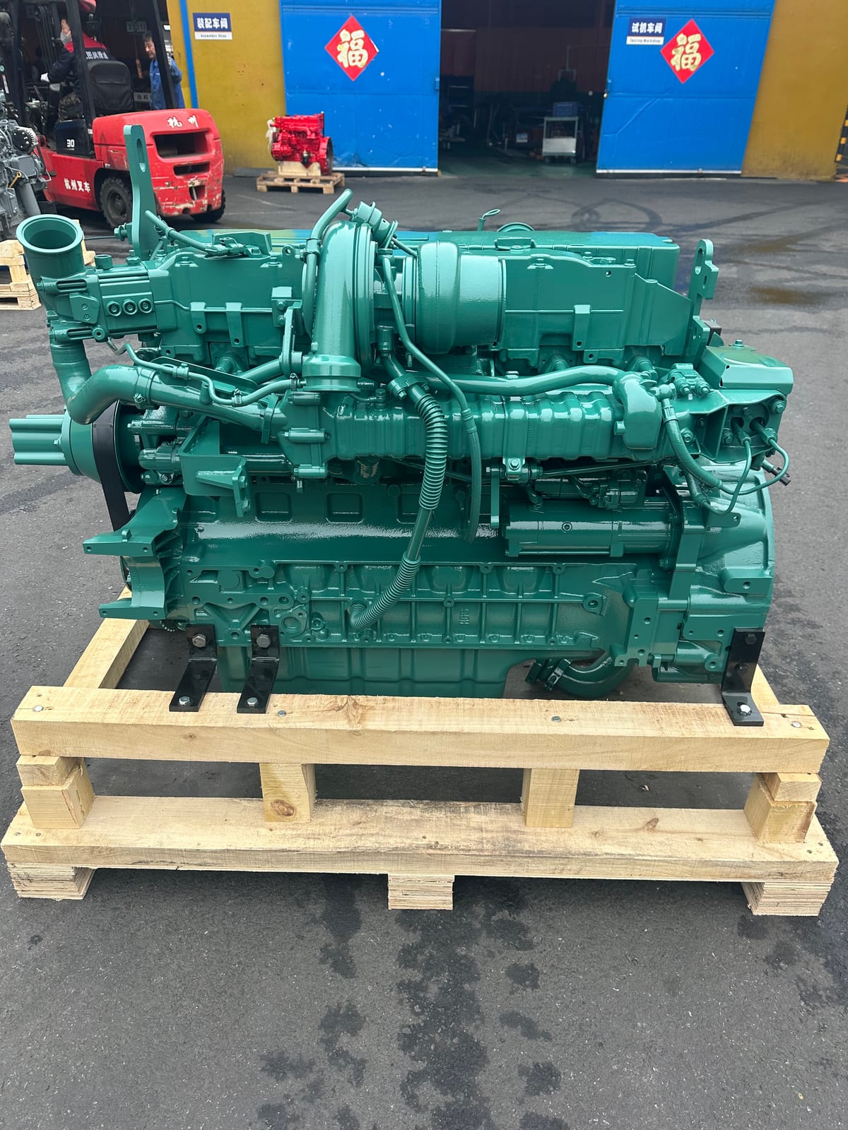 Volvo D8K,350挖机 实机照片